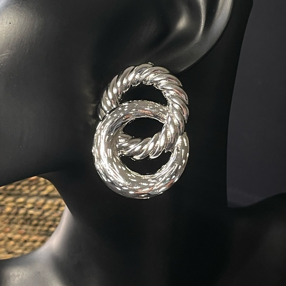 Céline - Vintage Silver Earrings. 2025 Trends Statement Earrings - Picture 5 of 5